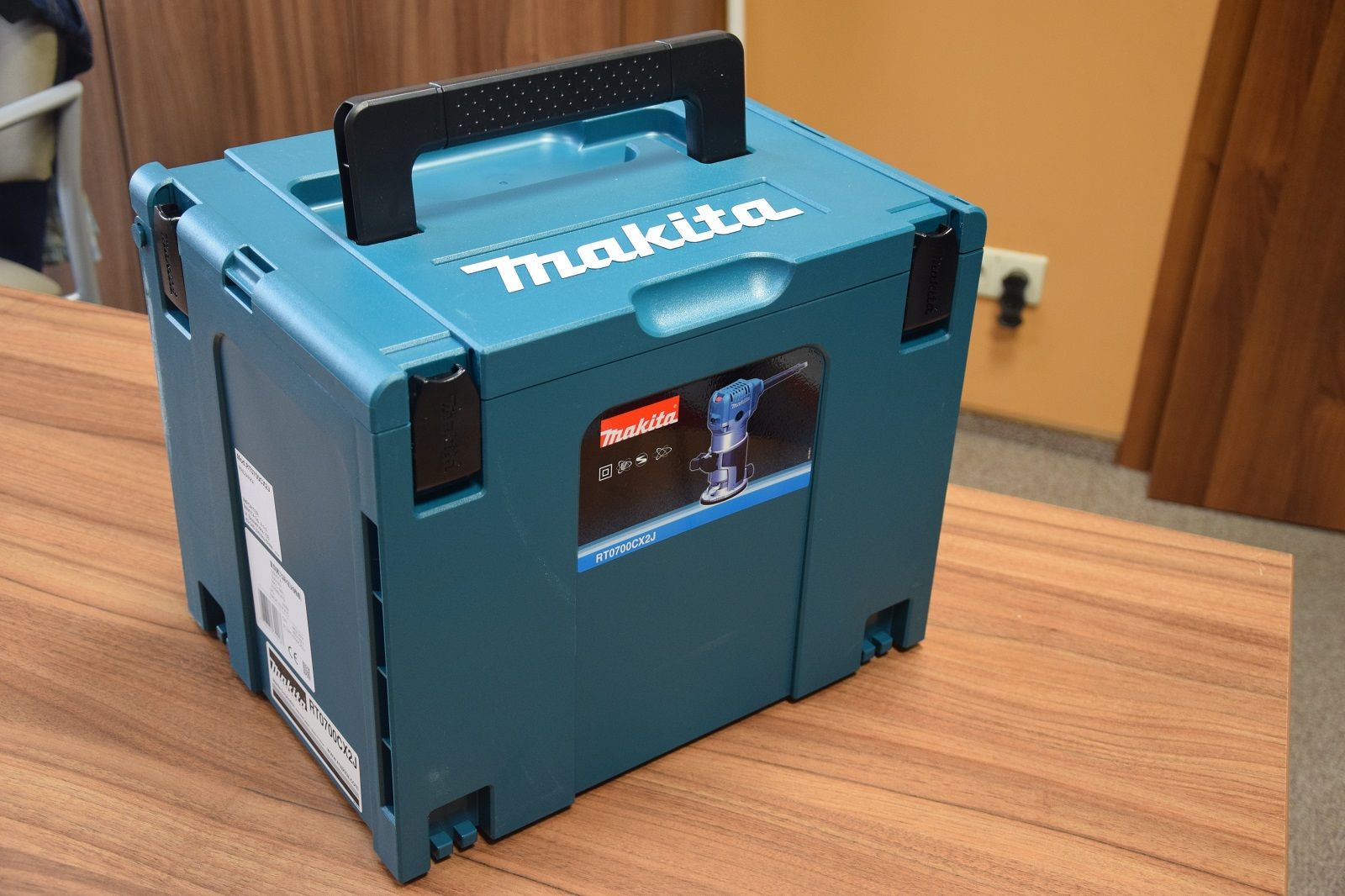 Test frezarki uniwersalnej Makita RT0700CX2J - Allegro.pl